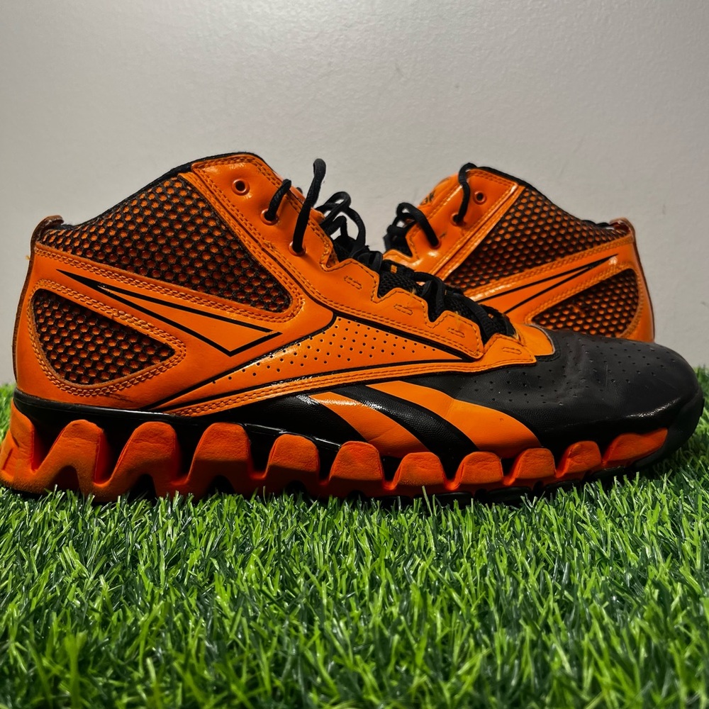 Reebok Zigtech Orange Black Size 13 Basketball Sh… - image 1